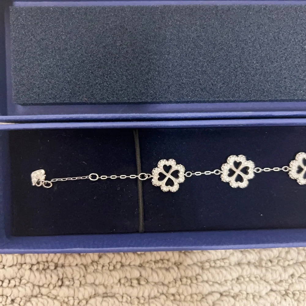 Swarovski Silver Daisy Link Bracelet with Crystal Centers